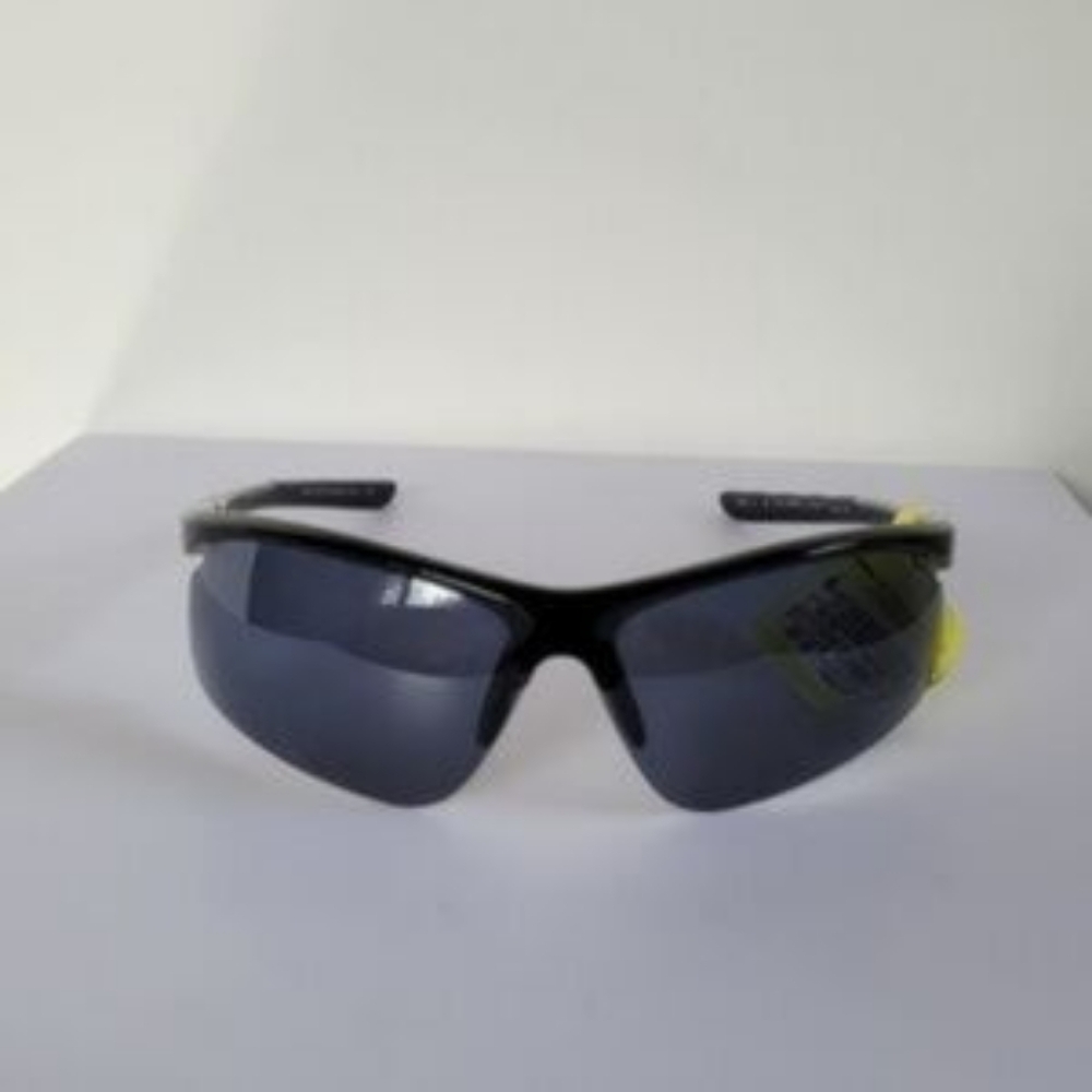 All In Motion 🆕️ Women's Wrap Around Sunglasses